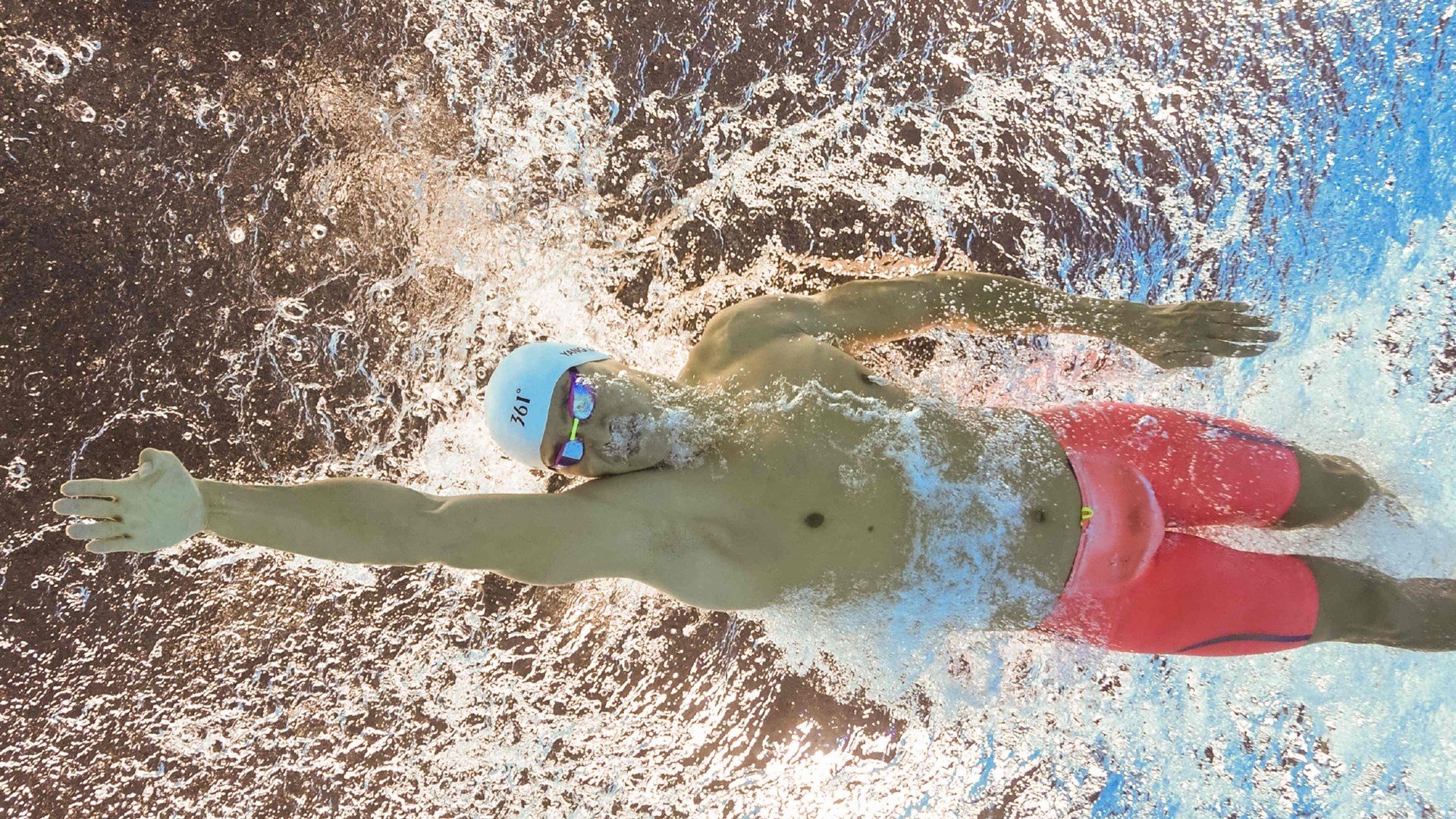 _水上漂移车赛：速度、水花齐飞_，水上漂移作文